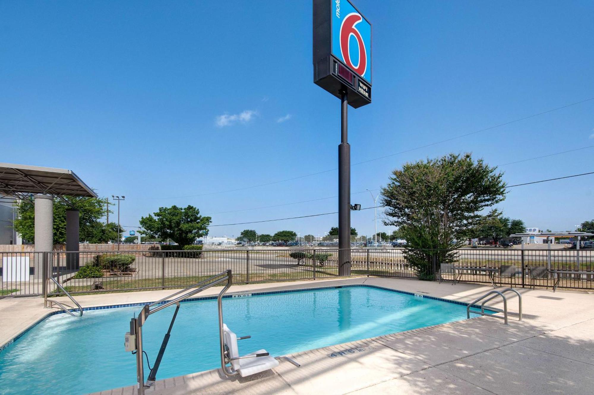 Motel 6-San Antonio, Tx - South エクステリア 写真